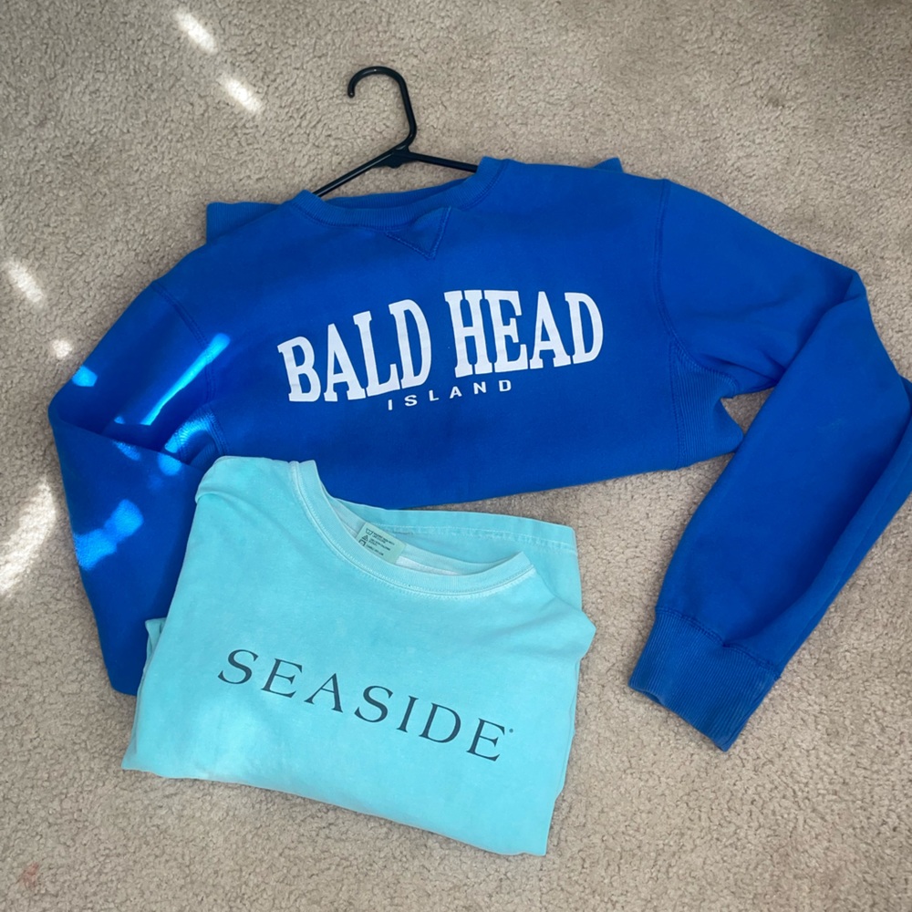BEACHY crewneck and seaside Tee bundle